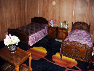 The Mughal Sheraton Houseboat Hotel Durgjan Ngoại thất bức ảnh